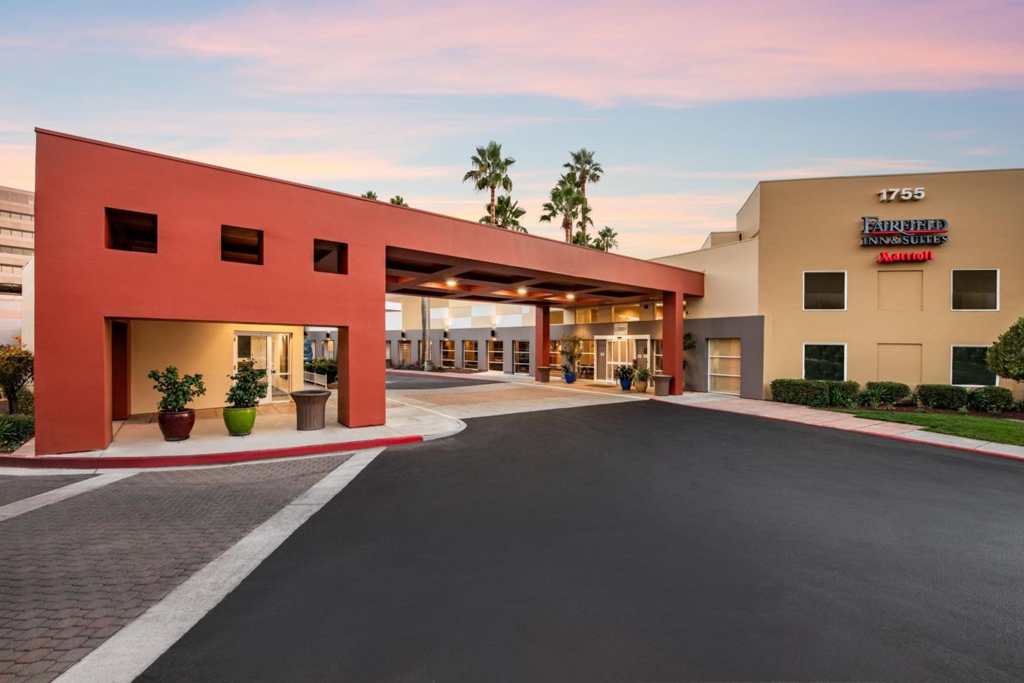 Fairfield Inn And Suites By Marriott San Jose Airport Exterior photo